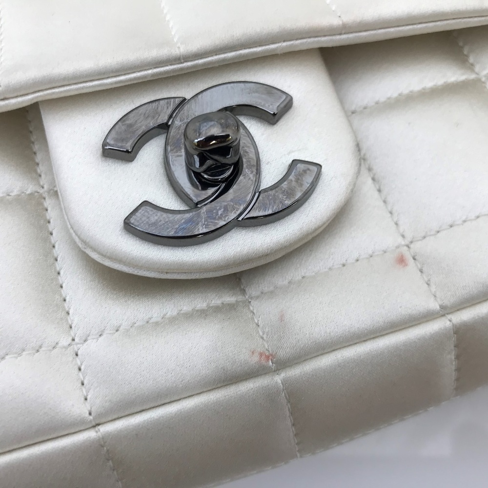 Authentic Chanel Mini Bag Clutch with Metal Chain - Picture 4 of 8